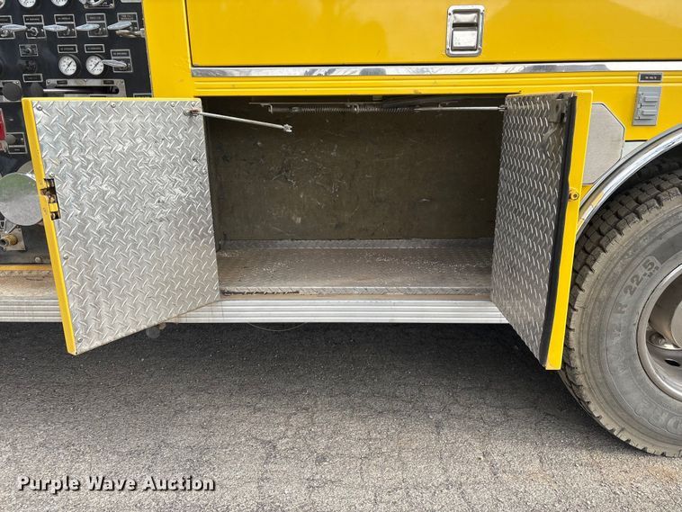 image for item EV2881 1990 Ford Cargo 8000 pumper fire truck