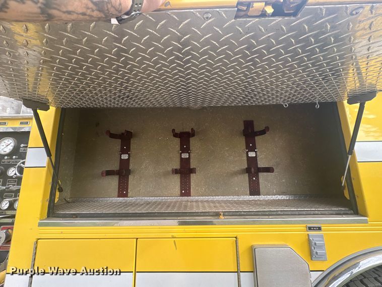 image for item EV2881 1990 Ford Cargo 8000 pumper fire truck