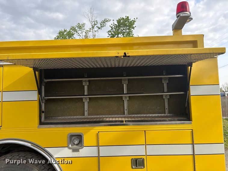 image for item EV2881 1990 Ford Cargo 8000 pumper fire truck