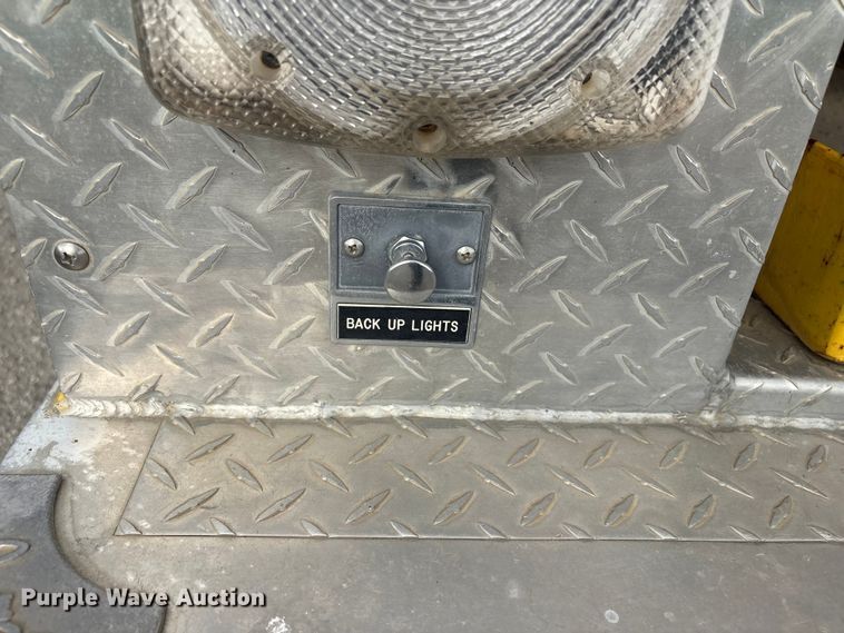 image for item EV2881 1990 Ford Cargo 8000 pumper fire truck