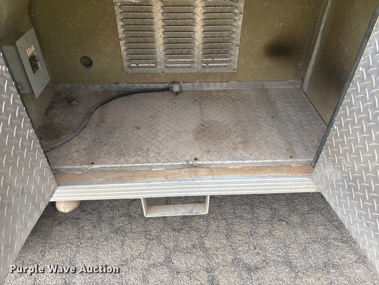 image for item EV2881 1990 Ford Cargo 8000 pumper fire truck