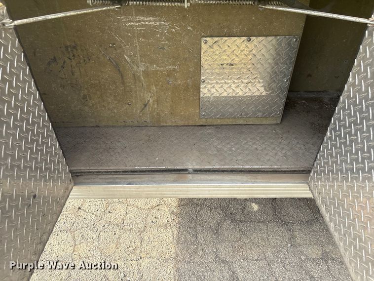 image for item EV2881 1990 Ford Cargo 8000 pumper fire truck