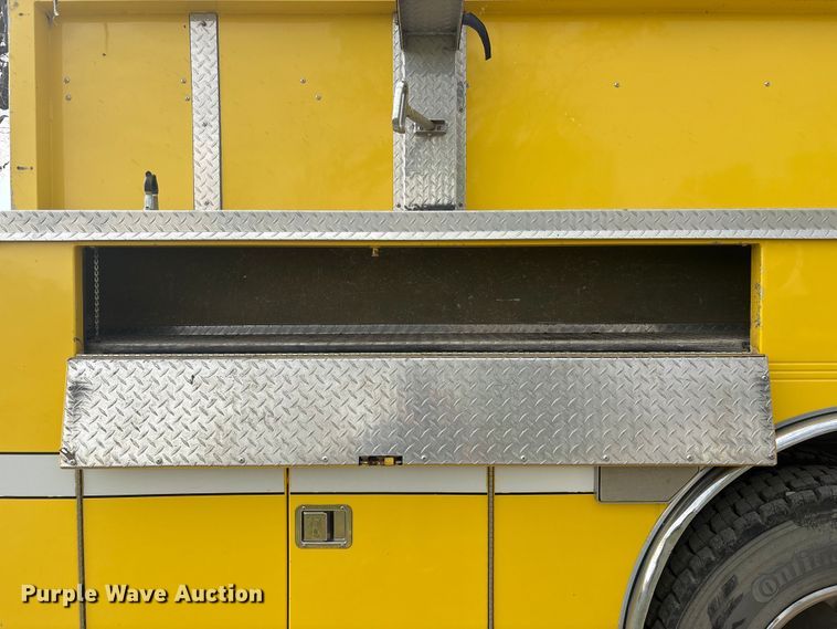 image for item EV2881 1990 Ford Cargo 8000 pumper fire truck