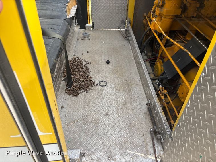 image for item EV2881 1990 Ford Cargo 8000 pumper fire truck