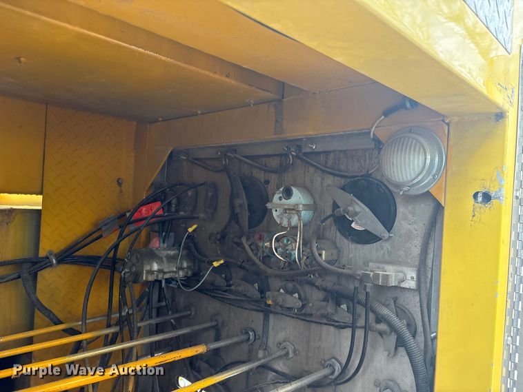 image for item EV2881 1990 Ford Cargo 8000 pumper fire truck