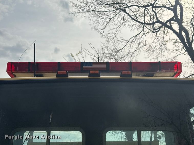 image for item EV2881 1990 Ford Cargo 8000 pumper fire truck