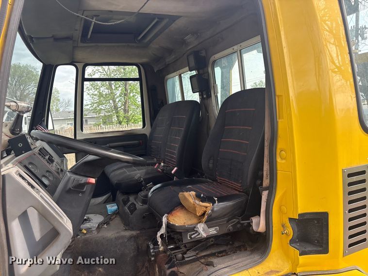 image for item EV2881 1990 Ford Cargo 8000 pumper fire truck