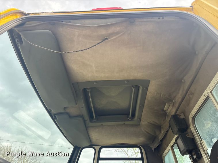 image for item EV2881 1990 Ford Cargo 8000 pumper fire truck