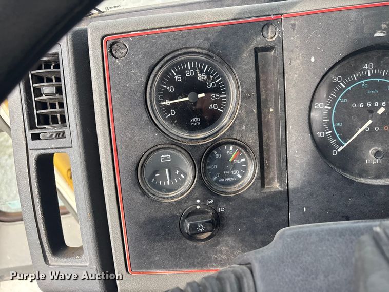 image for item EV2881 1990 Ford Cargo 8000 pumper fire truck