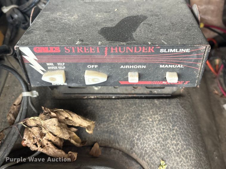 image for item EV2881 1990 Ford Cargo 8000 pumper fire truck