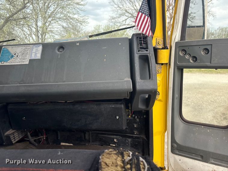 image for item EV2881 1990 Ford Cargo 8000 pumper fire truck