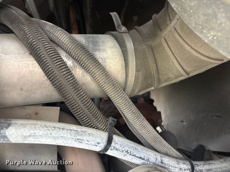 image for item EV2881 1990 Ford Cargo 8000 pumper fire truck