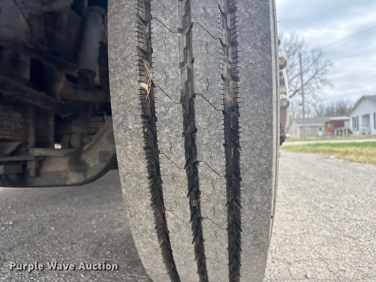 image for item EV2881 1990 Ford Cargo 8000 pumper fire truck