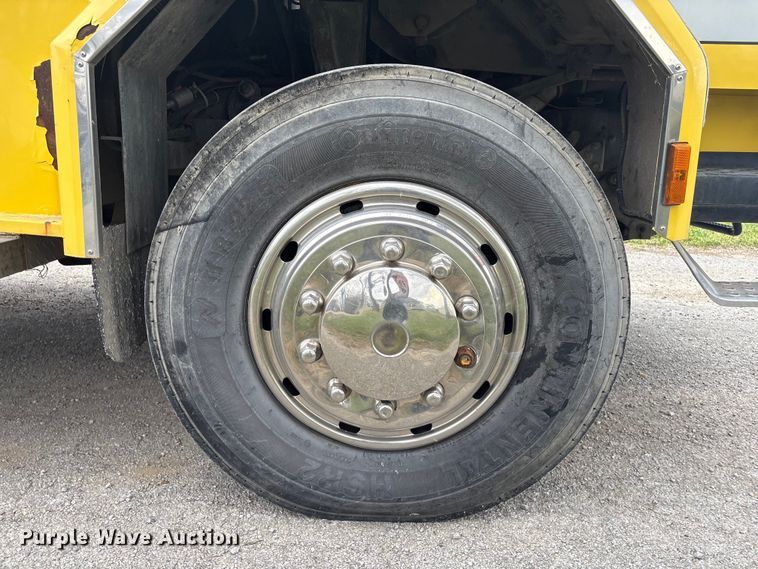 image for item EV2881 1990 Ford Cargo 8000 pumper fire truck