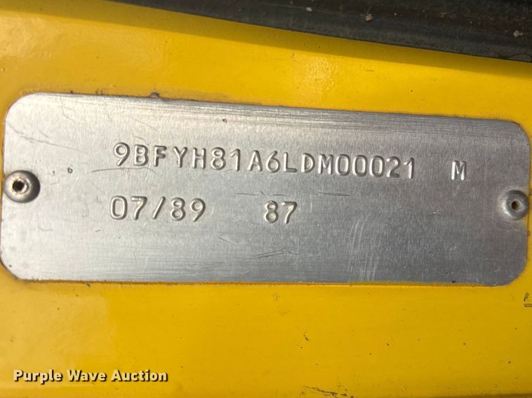 image for item EV2881 1990 Ford Cargo 8000 pumper fire truck