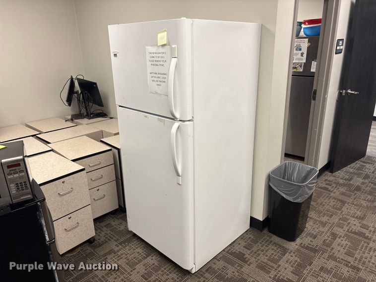 image for item EV2912 (5) refrigerators