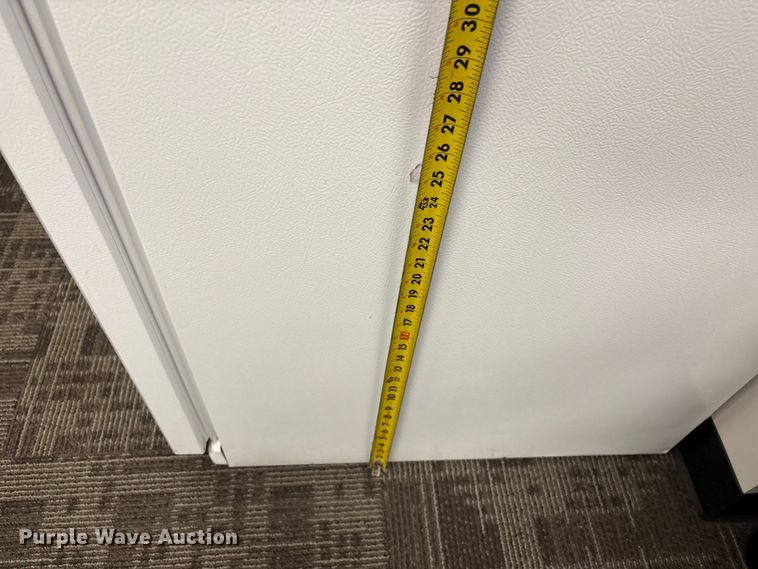 image for item EV2912 (5) refrigerators