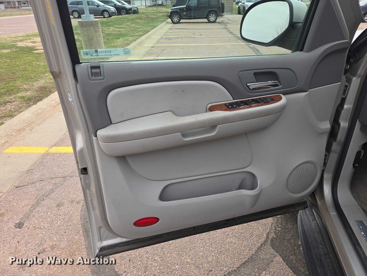 image for item EV5753 2008 GMC Yukon SUV