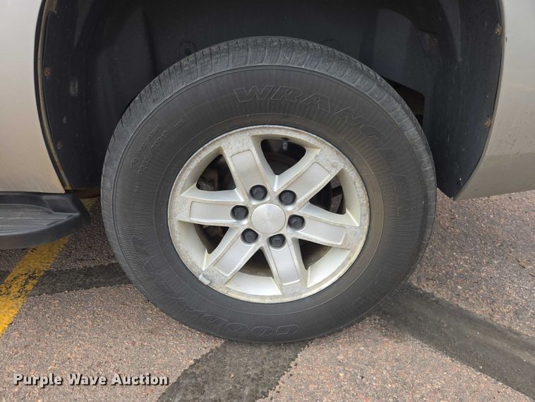 image for item EV5753 2008 GMC Yukon SUV