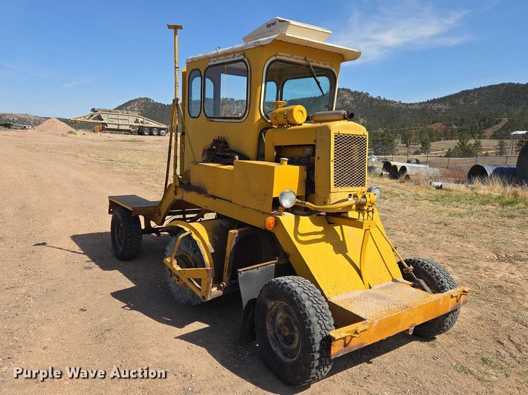 image for item EV5828 Broce D18 sweeper