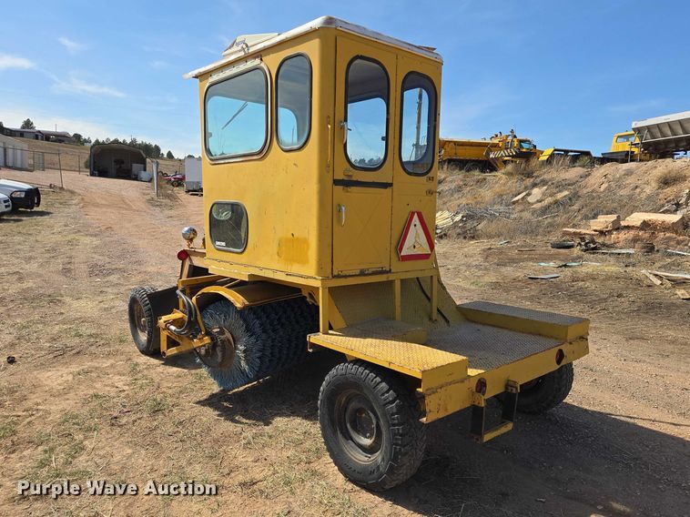 image for item EV5828 Broce D18 sweeper