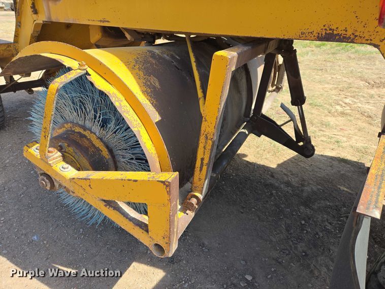image for item EV5828 Broce D18 sweeper