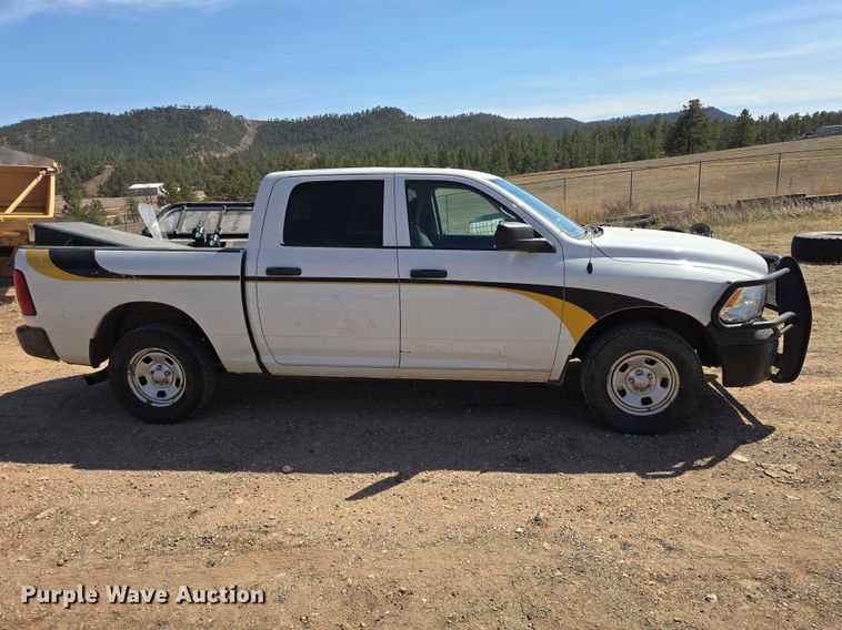 image for item EV5829 2017 RAM 1500 Crew Cab pickup truck