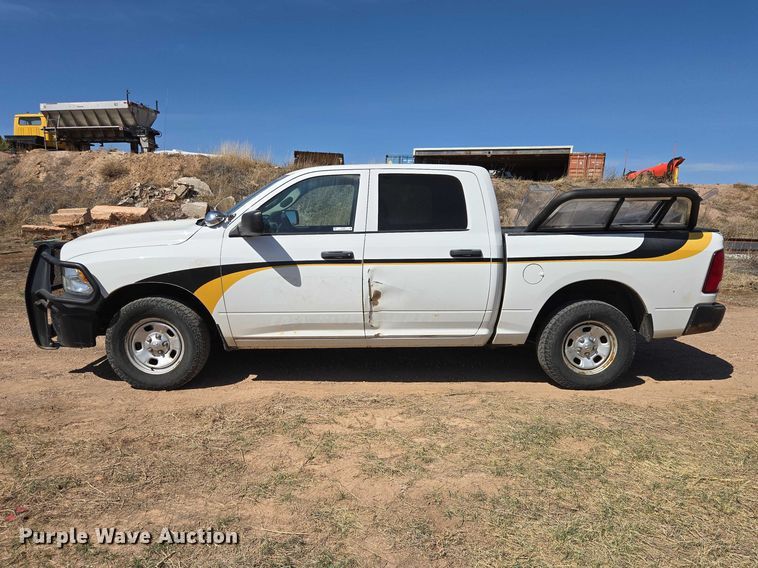 image for item EV5829 2017 RAM 1500 Crew Cab pickup truck