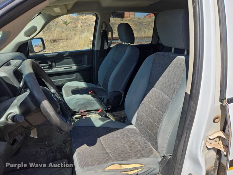 image for item EV5829 2017 RAM 1500 Crew Cab pickup truck