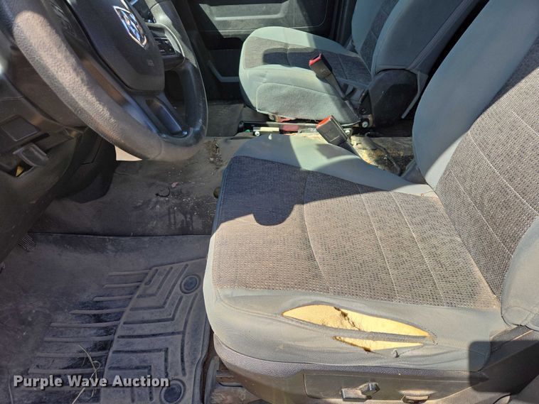 image for item EV5829 2017 RAM 1500 Crew Cab pickup truck
