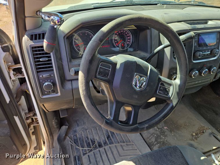 image for item EV5829 2017 RAM 1500 Crew Cab pickup truck