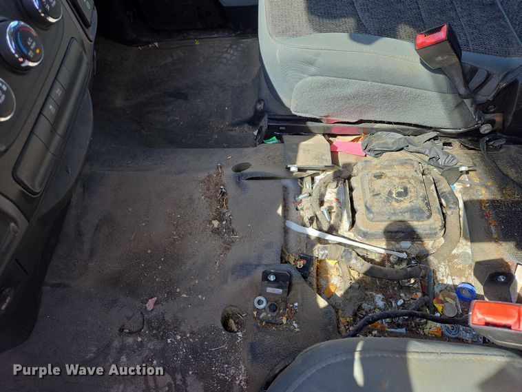 image for item EV5829 2017 RAM 1500 Crew Cab pickup truck