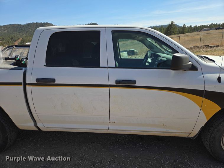 image for item EV5829 2017 RAM 1500 Crew Cab pickup truck