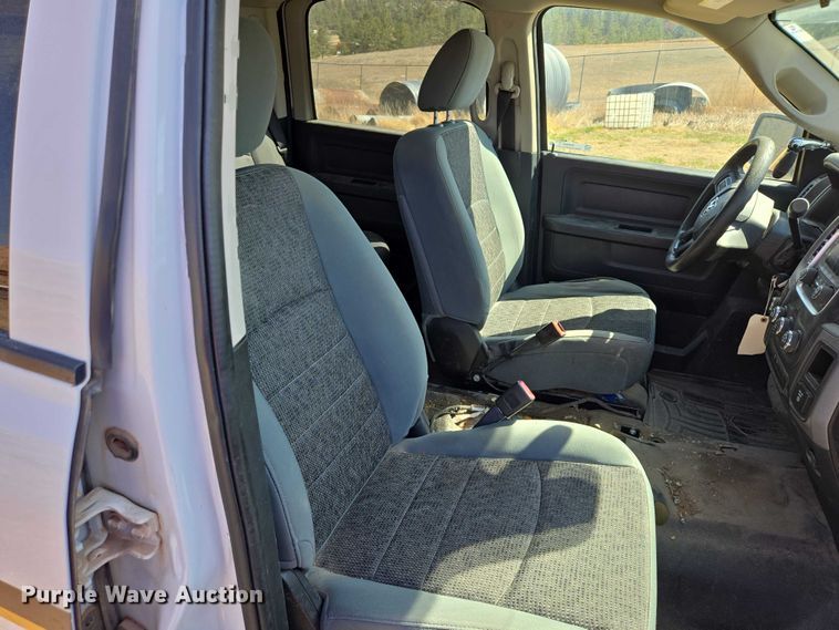 image for item EV5829 2017 RAM 1500 Crew Cab pickup truck