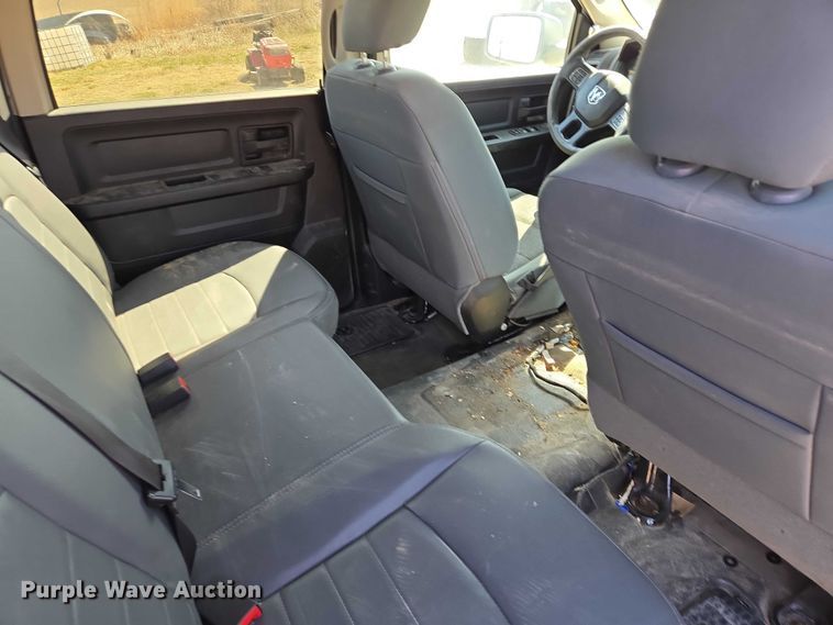 image for item EV5829 2017 RAM 1500 Crew Cab pickup truck