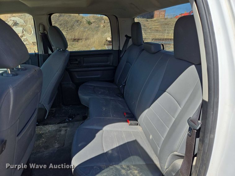 image for item EV5829 2017 RAM 1500 Crew Cab pickup truck