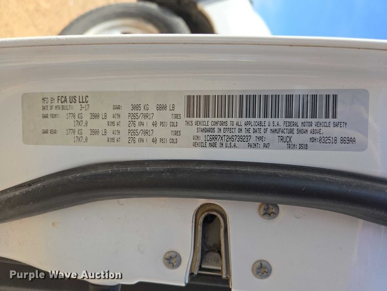 image for item EV5829 2017 RAM 1500 Crew Cab pickup truck