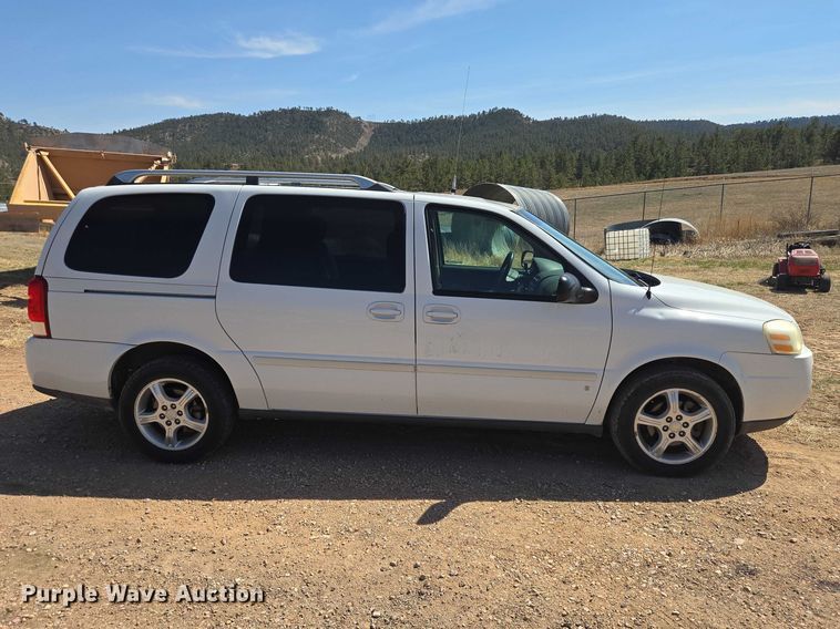 image for item EV5830 2006 Chevrolet Uplander van