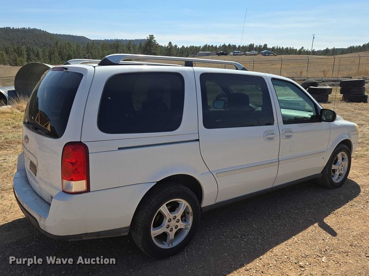 image for item EV5830 2006 Chevrolet Uplander van