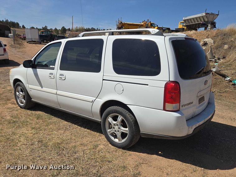 image for item EV5830 2006 Chevrolet Uplander van