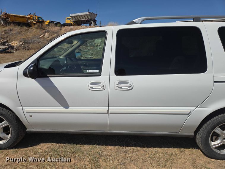 image for item EV5830 2006 Chevrolet Uplander van