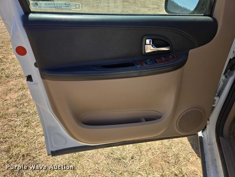 image for item EV5830 2006 Chevrolet Uplander van