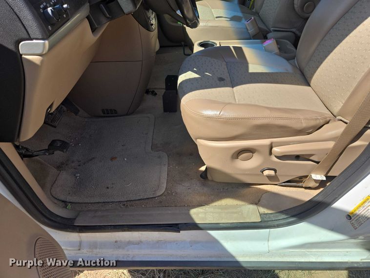 image for item EV5830 2006 Chevrolet Uplander van