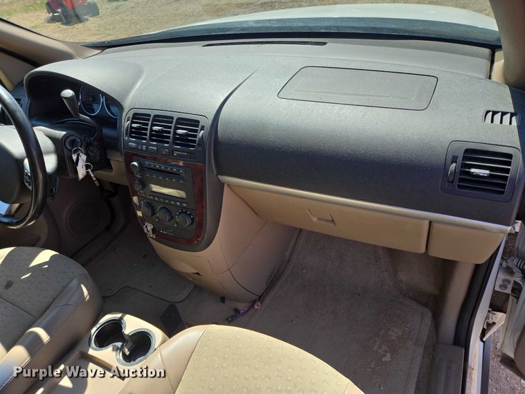 image for item EV5830 2006 Chevrolet Uplander van