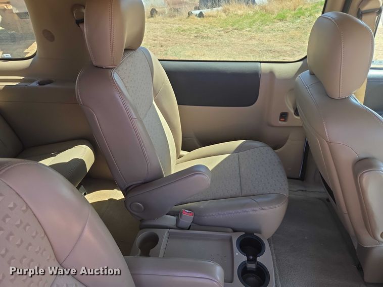 image for item EV5830 2006 Chevrolet Uplander van