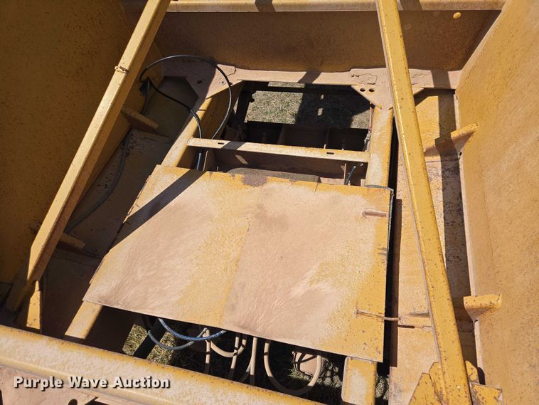 image for item EV5831 1994 Load King The Originator 2466 bottom dump trailer