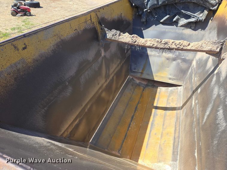 image for item EV5831 1994 Load King The Originator 2466 bottom dump trailer