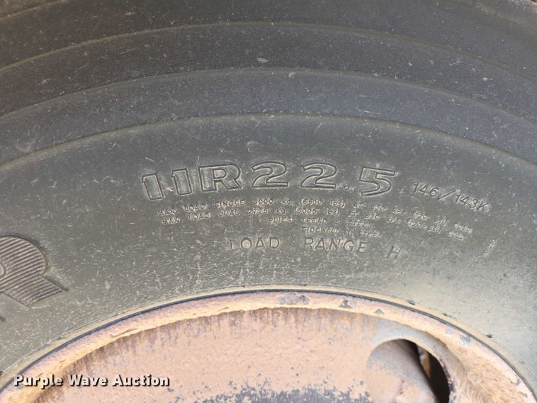 image for item EV5831 1994 Load King The Originator 2466 bottom dump trailer