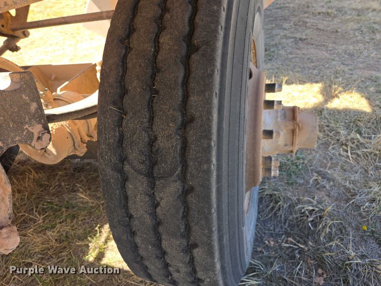 image for item EV5831 1994 Load King The Originator 2466 bottom dump trailer