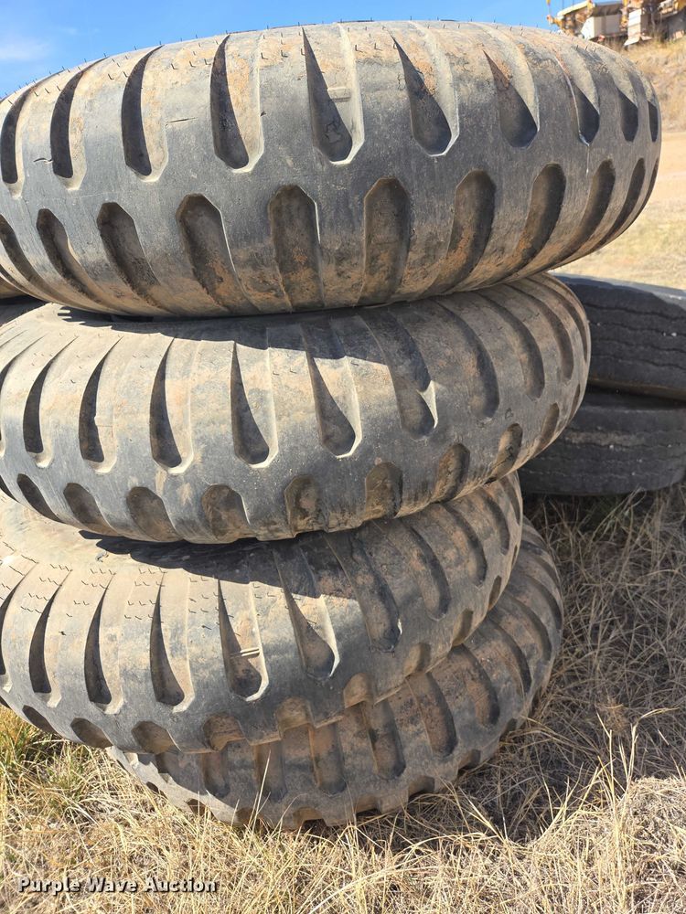 image for item EV5832 Tires and wheels